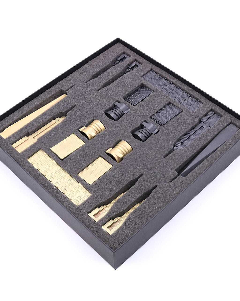 Skyline Chess Chess Set Luxury Bronze NEW YORK Edition with Marble Hatch Board | Playroom Avenue