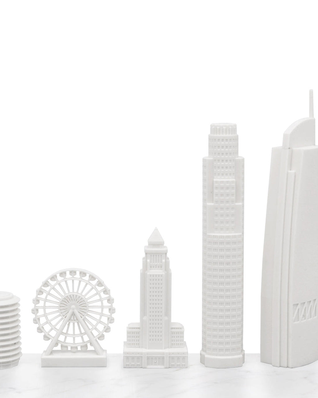 Skyline Chess Chess Set Acrylic NEW YORK vs LOS ANGELES Edition with Wood Hatch Board | Playroom Avenue