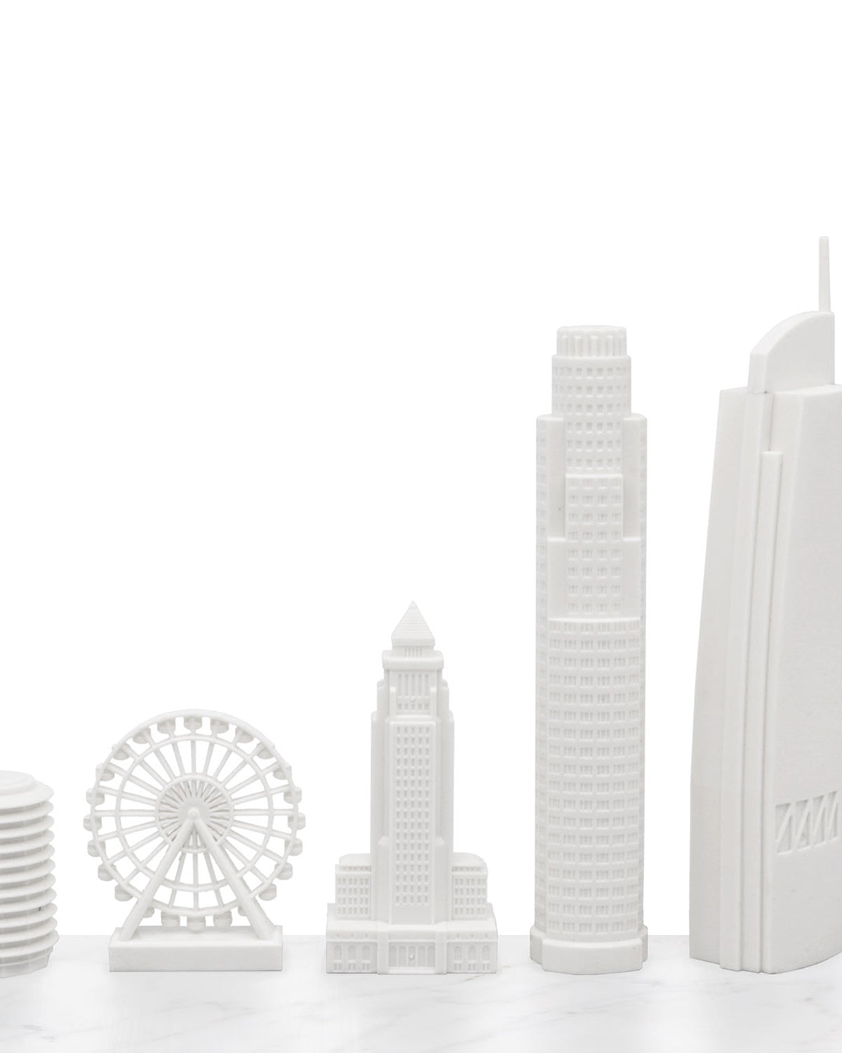 Skyline Chess Chess Set Acrylic NEW YORK vs LOS ANGELES Edition with Wood Hatch Board | Playroom Avenue