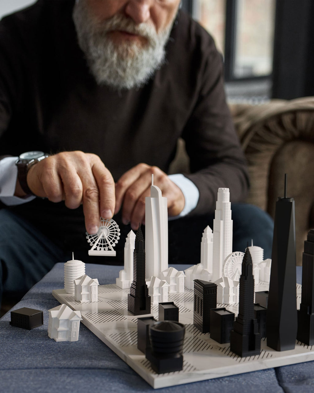 Skyline Chess Chess Set Acrylic NEW YORK vs LOS ANGELES Edition with Wood Hatch Board | Playroom Avenue