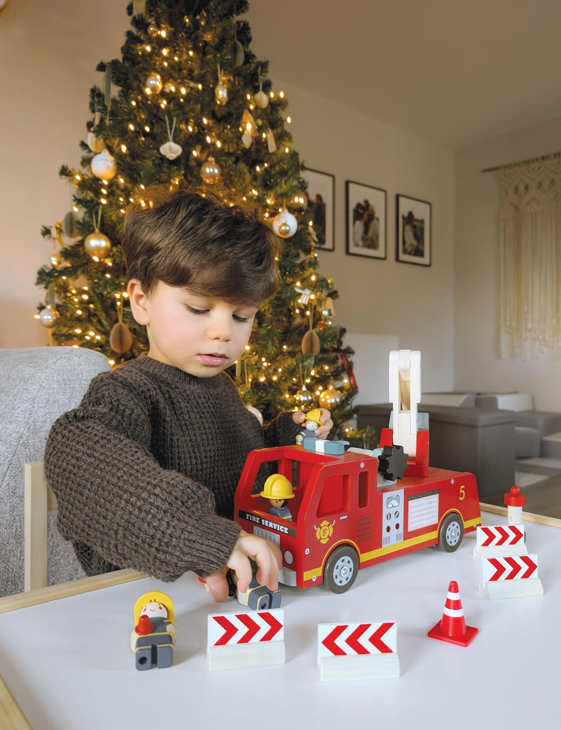 Tender Leaf Fire Engine | Playroom Avenue