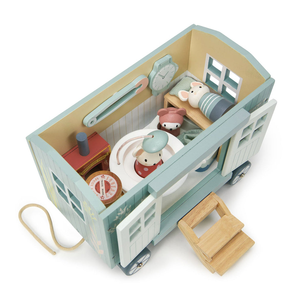 Tender Leaf Secret Meadow Shepherd’s Hut | Playroom Avenue