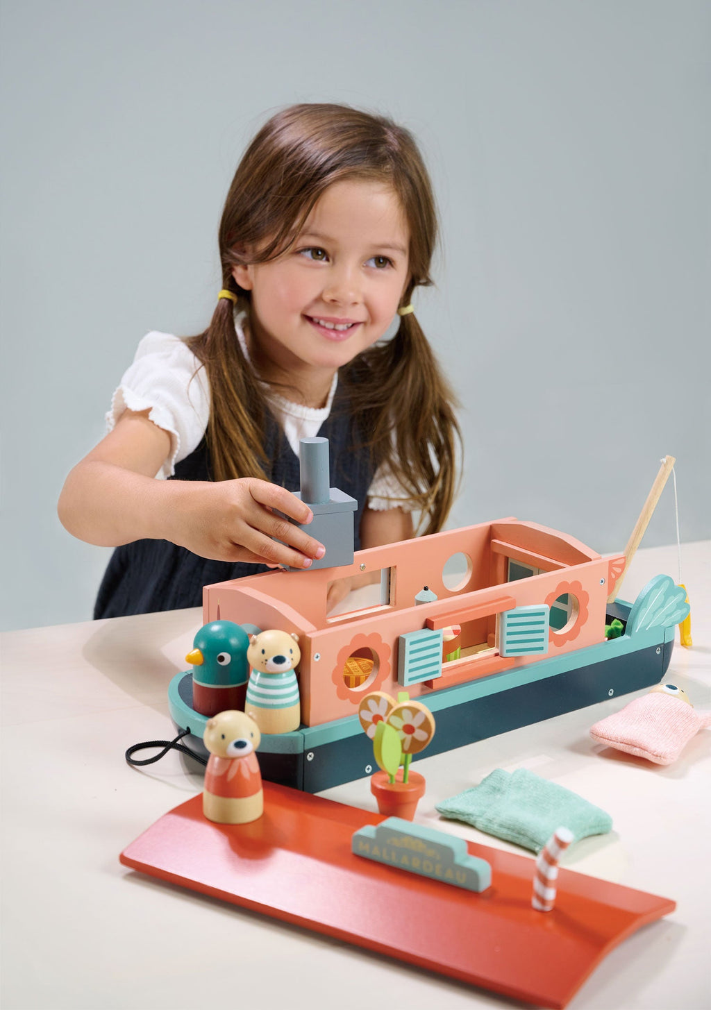 Tender Leaf Little Otter Canal Boat | Playroom Avenue