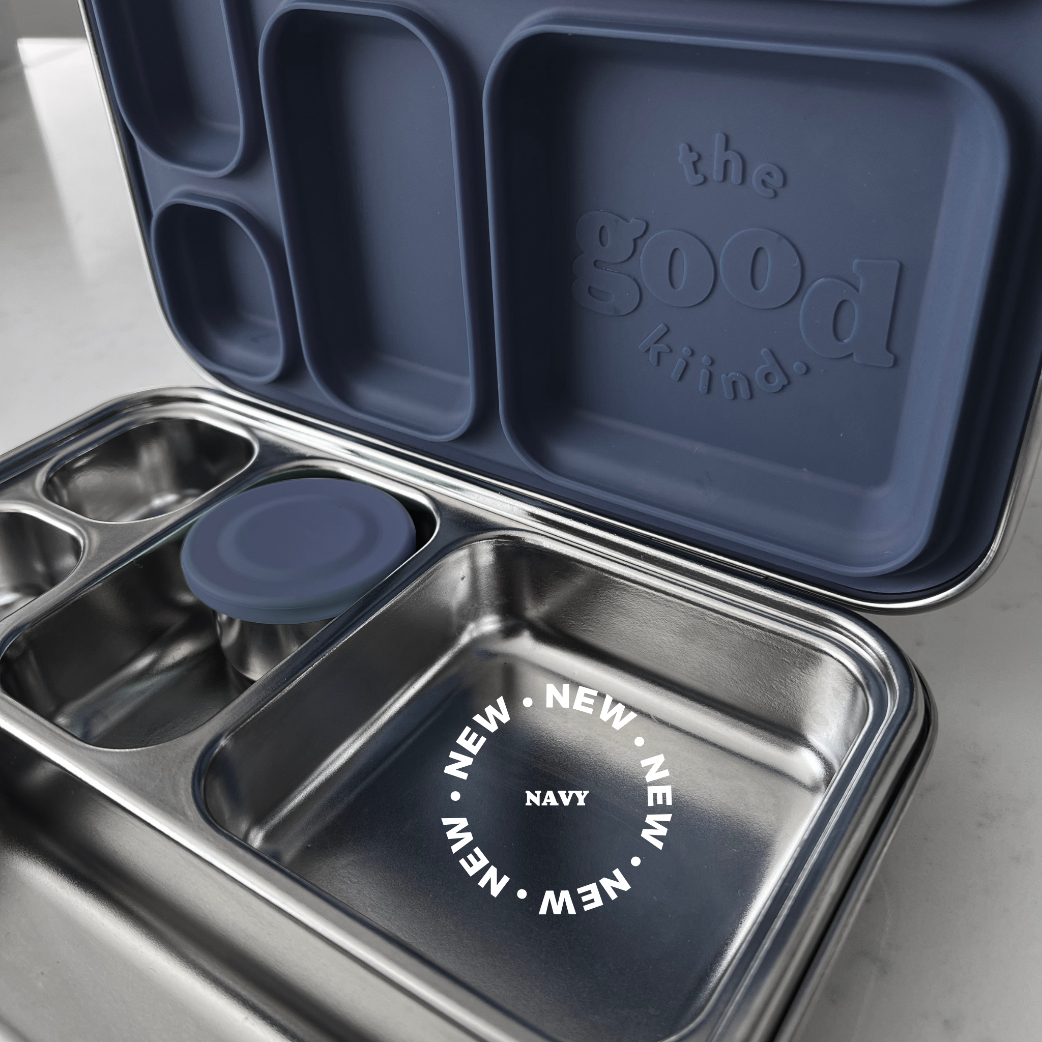 The Good Kiind Silicone Seal: The Explorer™ NAVY | Playroom Avenue