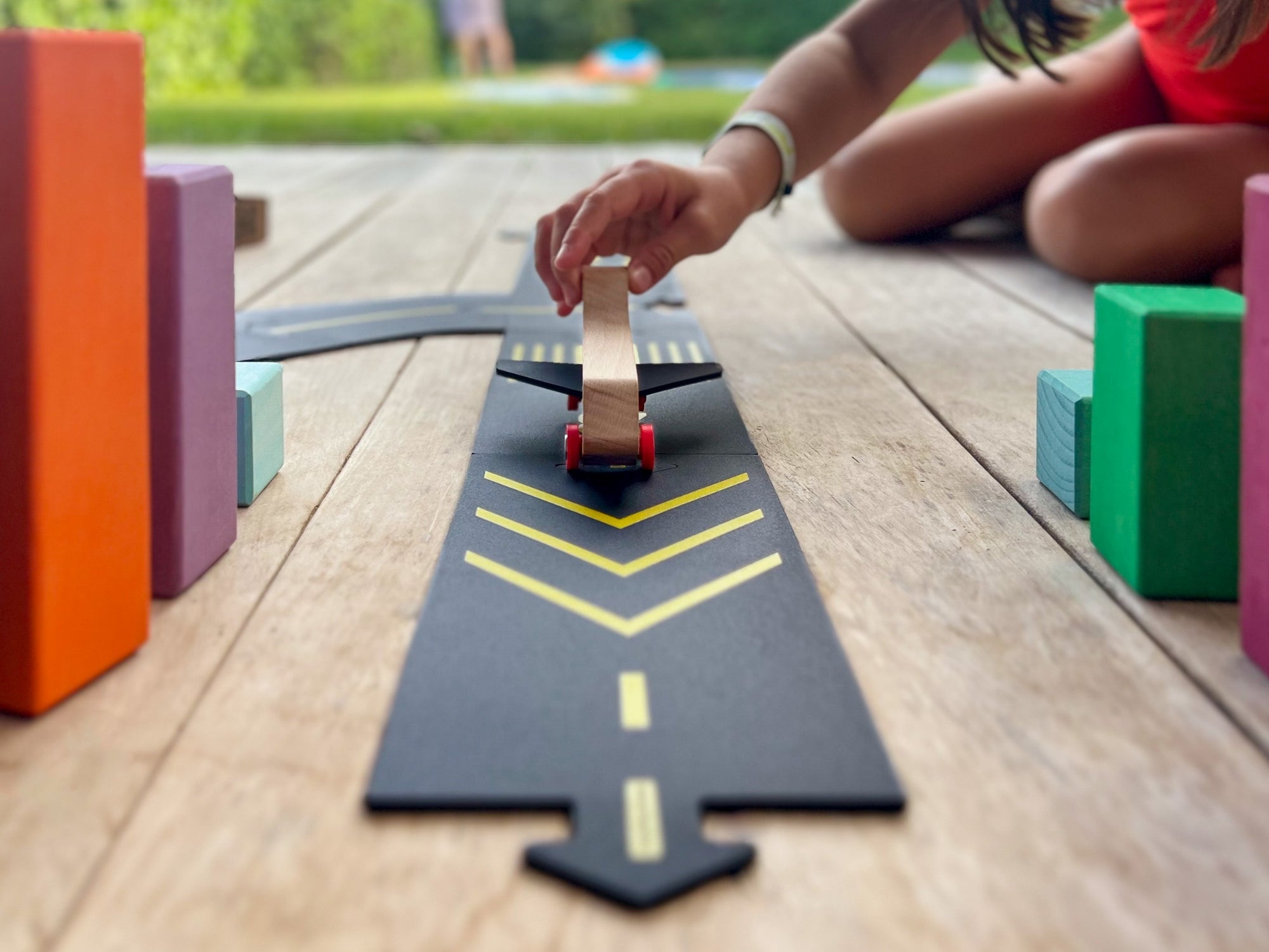 Waytoplay Road Track Toy AIRPORT RUNWAY