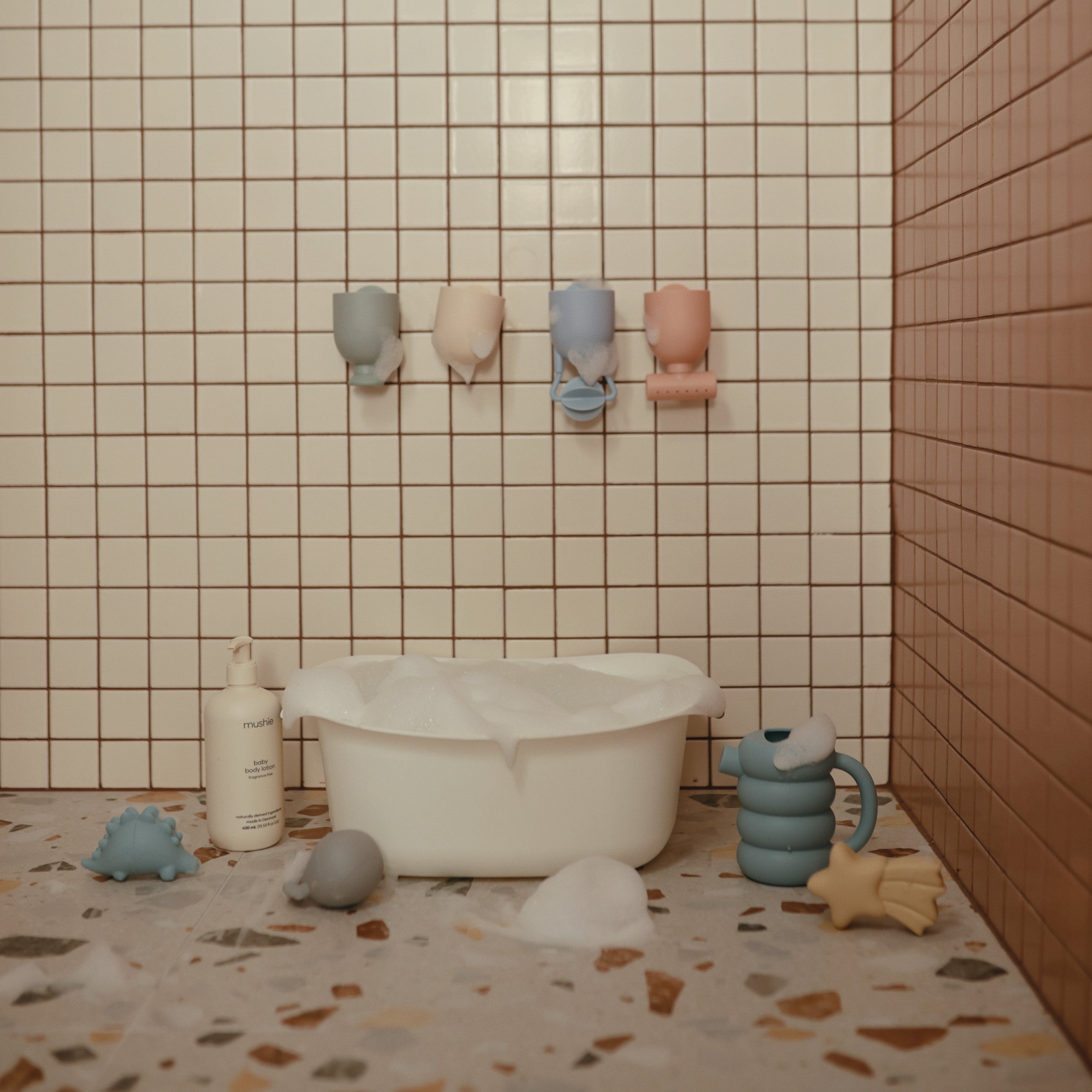 Mushie Pour and Play Bath Set | Playroom Avenue