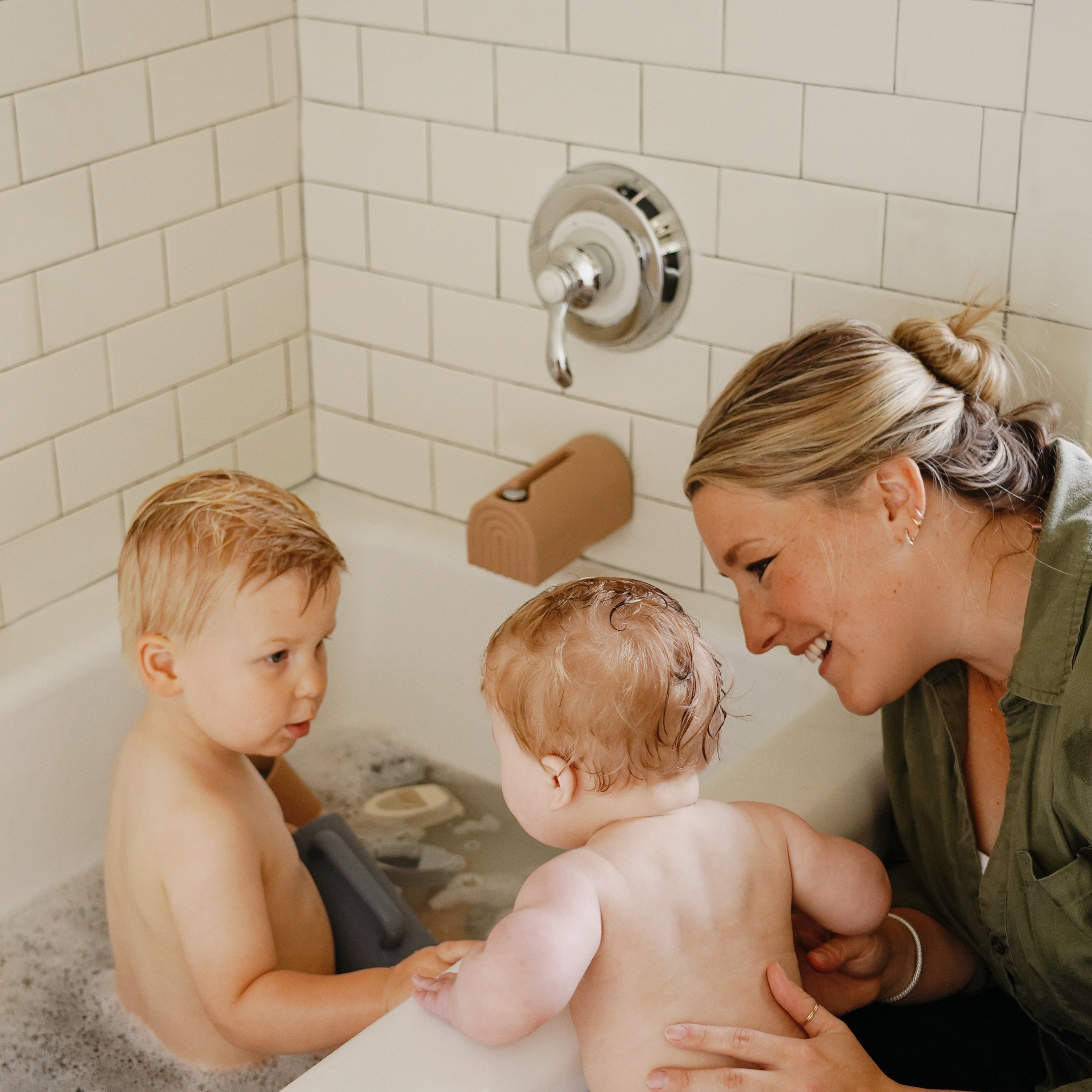 Mushie Bath Rinse Cup | Playroom Avenue