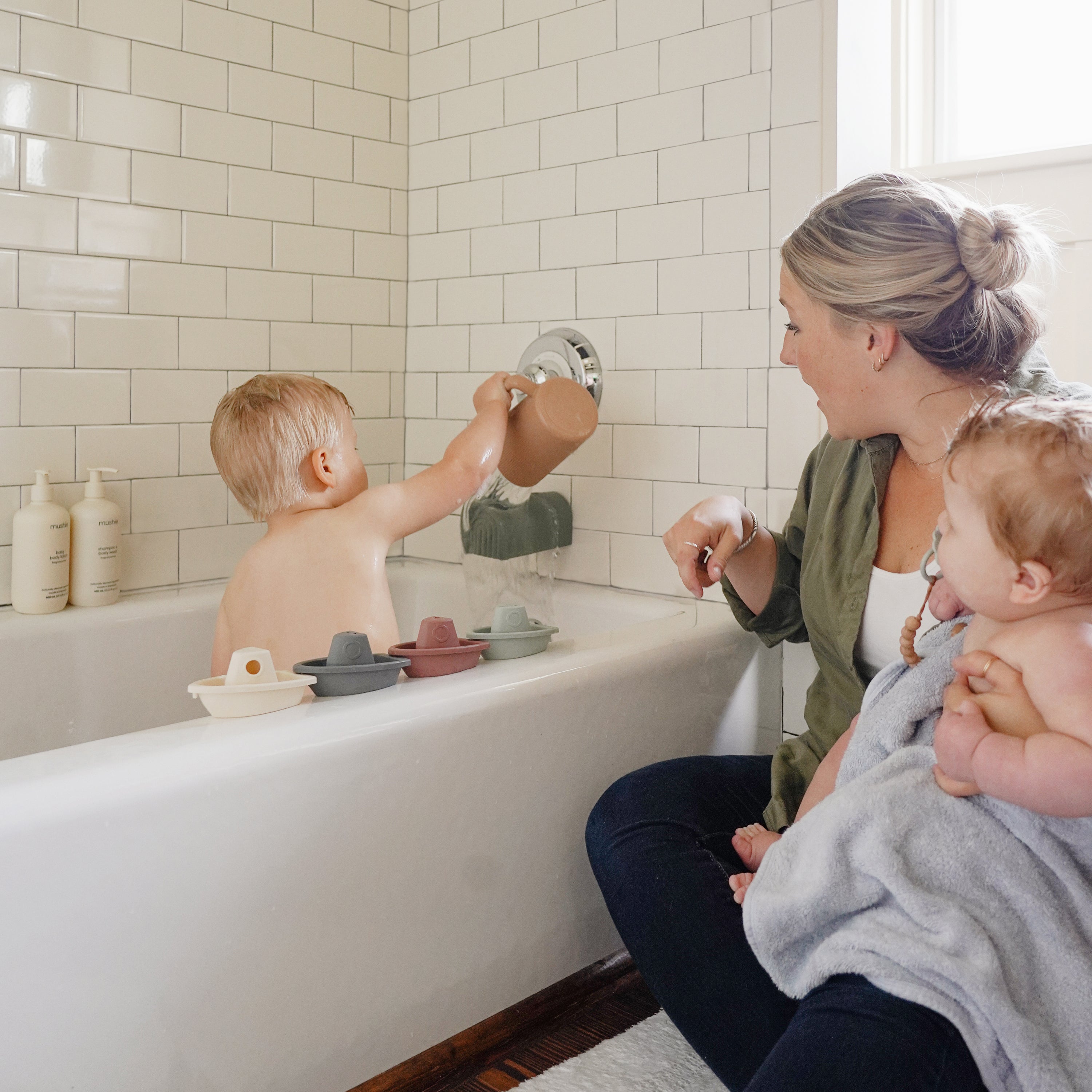 Mushie Bath Rinse Cup | Playroom Avenue