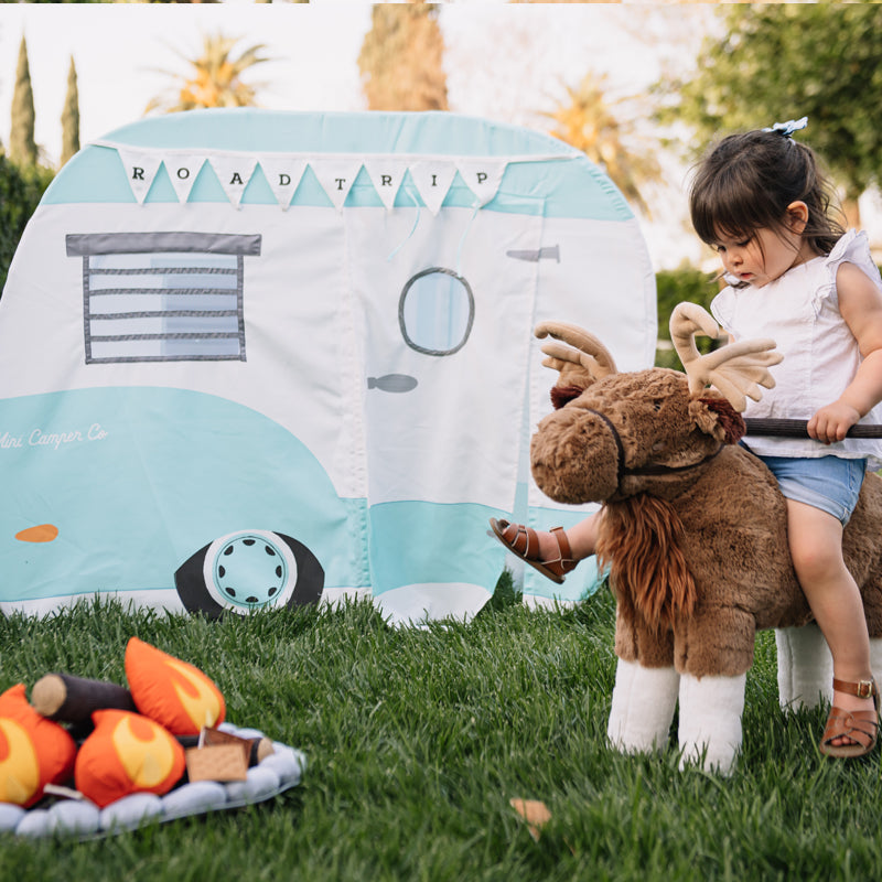 Wonder and Wise Blue Road Trip Camper | Playroom Avenue