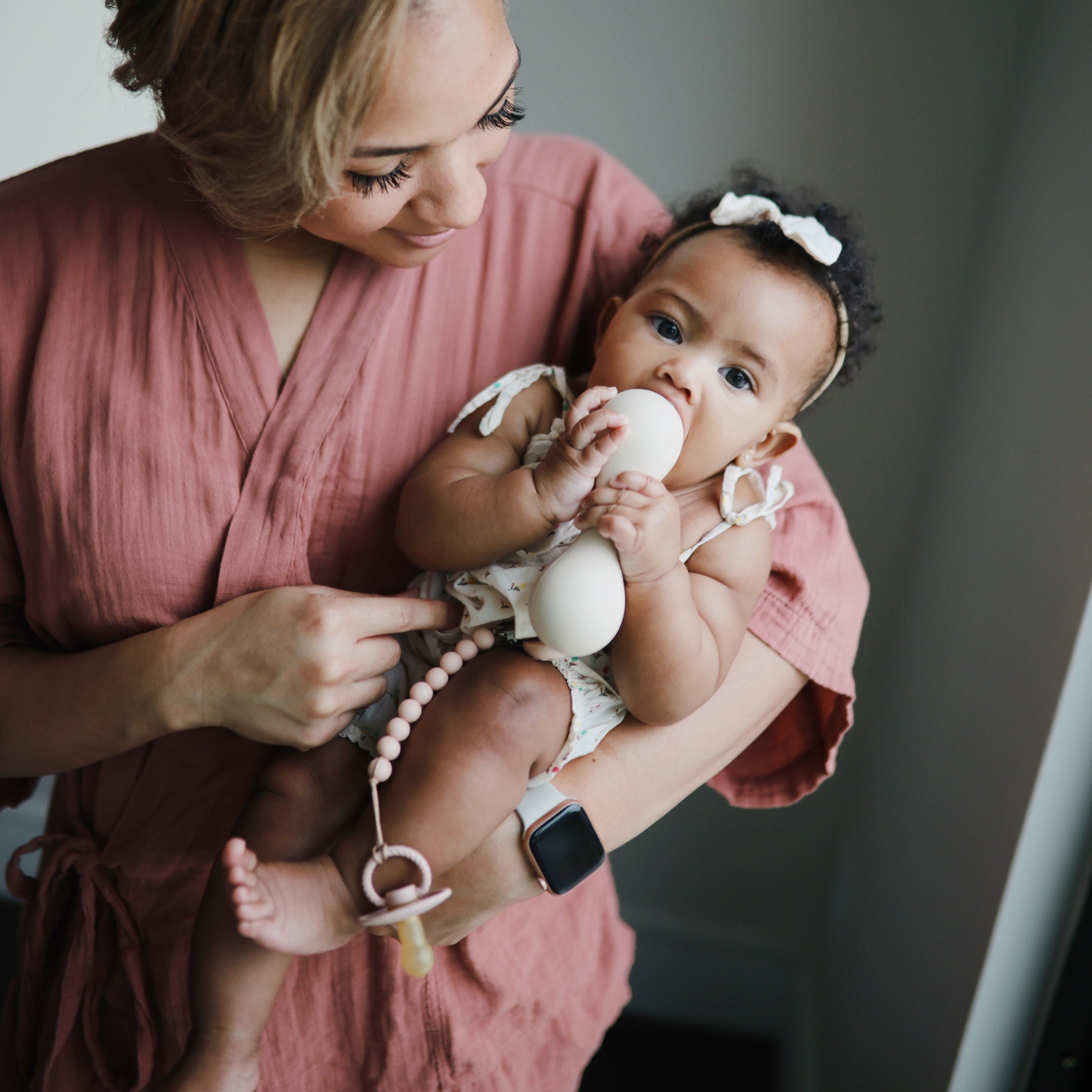 Mushie Silicone Pacifier Clip | Hera | Playroom Avenue