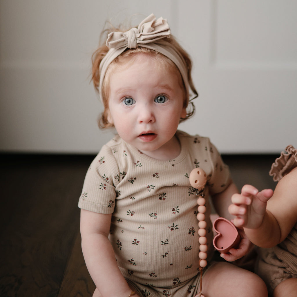 Mushie Silicone Pacifier Clip | Hera | Playroom Avenue
