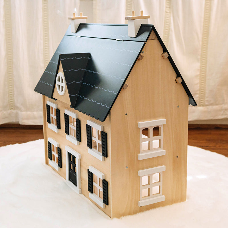 Wonder and Wise Dollhouse | Playroom Avenue