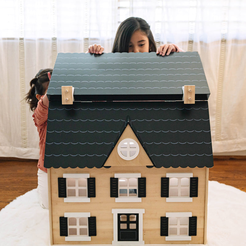 Wonder and Wise Dollhouse | Playroom Avenue
