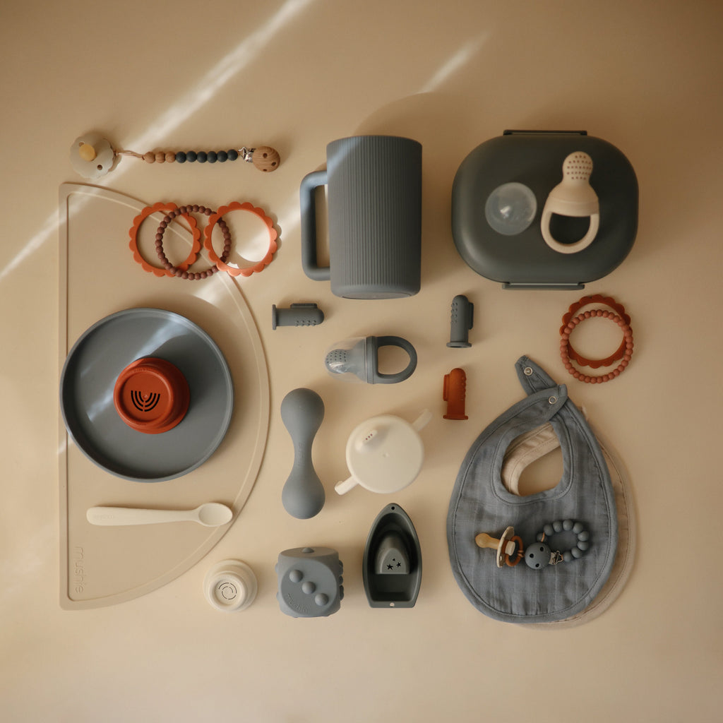 Mushie Muslin Bib | Playroom Avenue