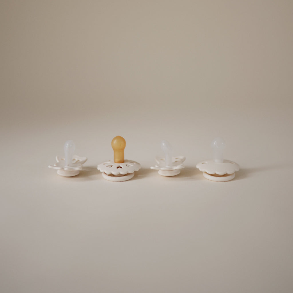 Mushie FRIGG Baby's First Pacifier Floral Heart (Cream) 4-Pack | Playroom Avenue