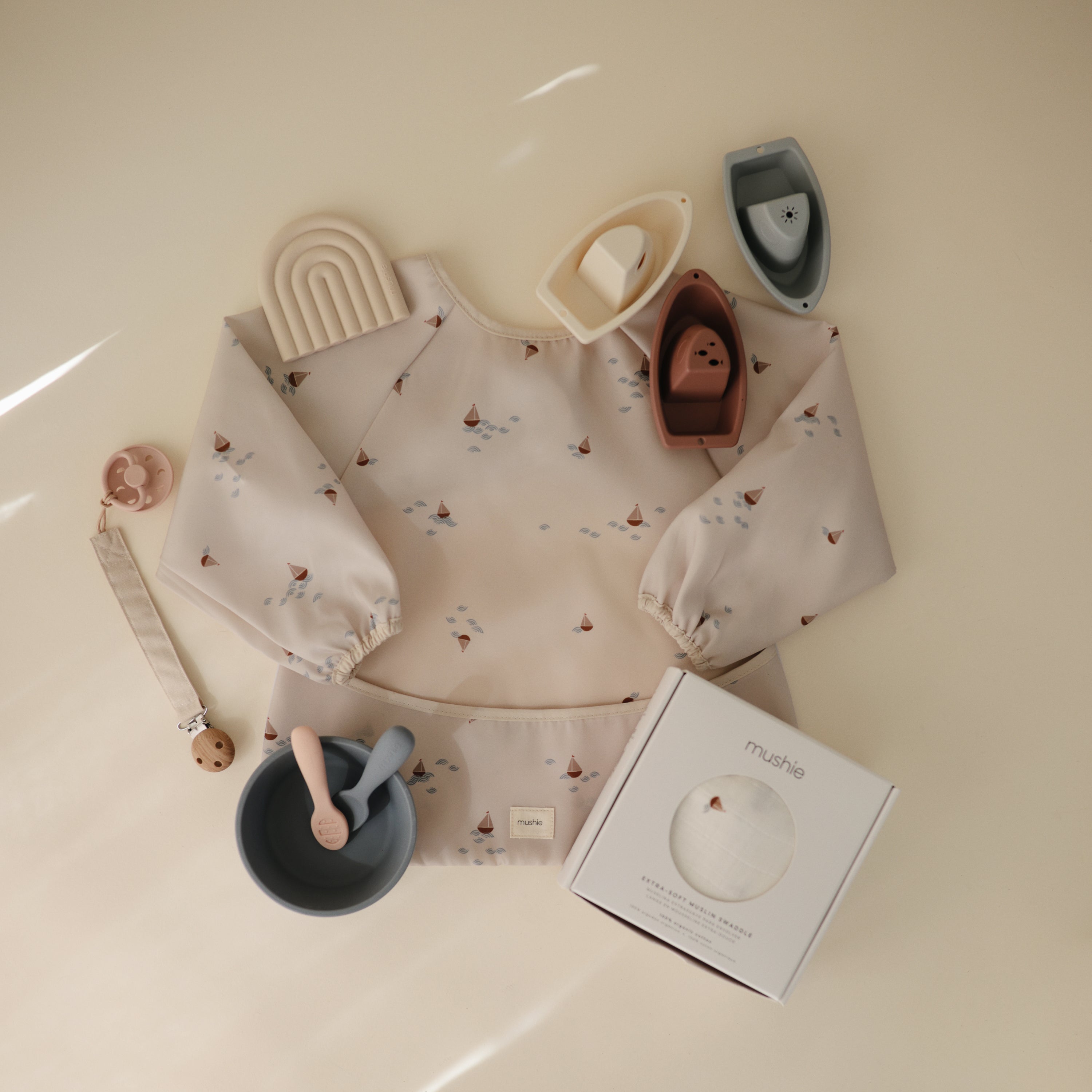 Mushie Long Sleeve Bib | Playroom Avenue