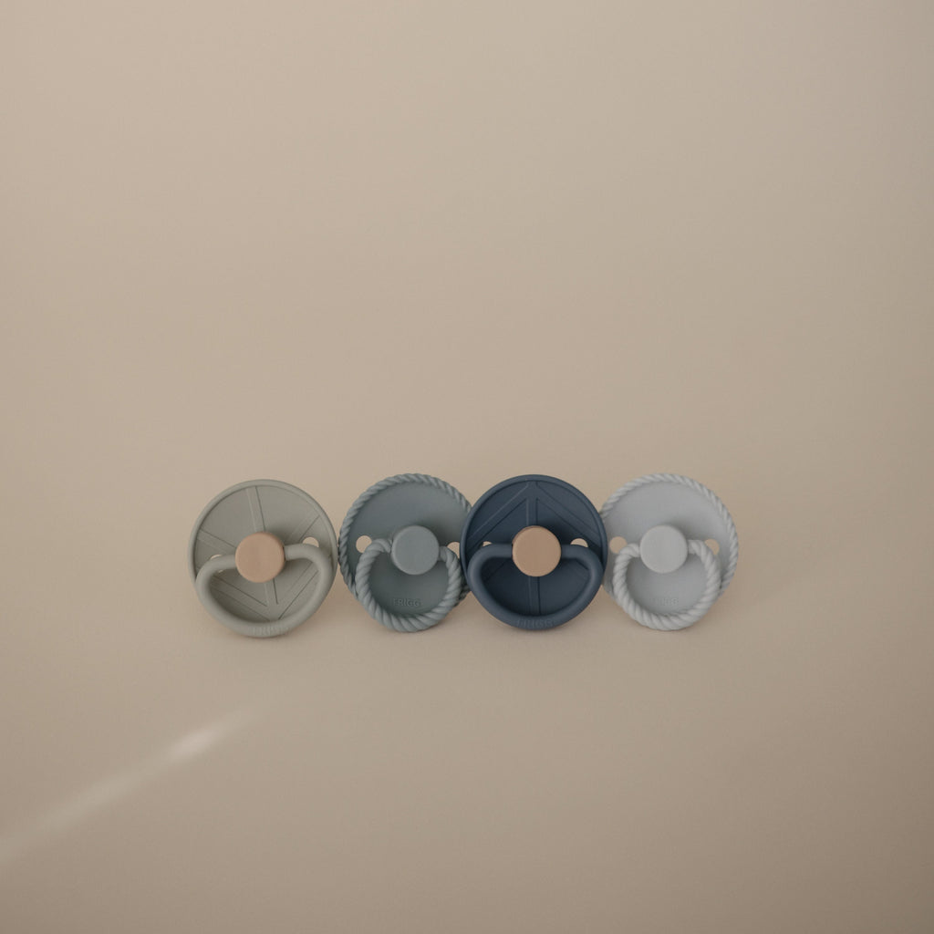 FRIGG Silicone Pacifier 4-Pack | Playroom Avenue