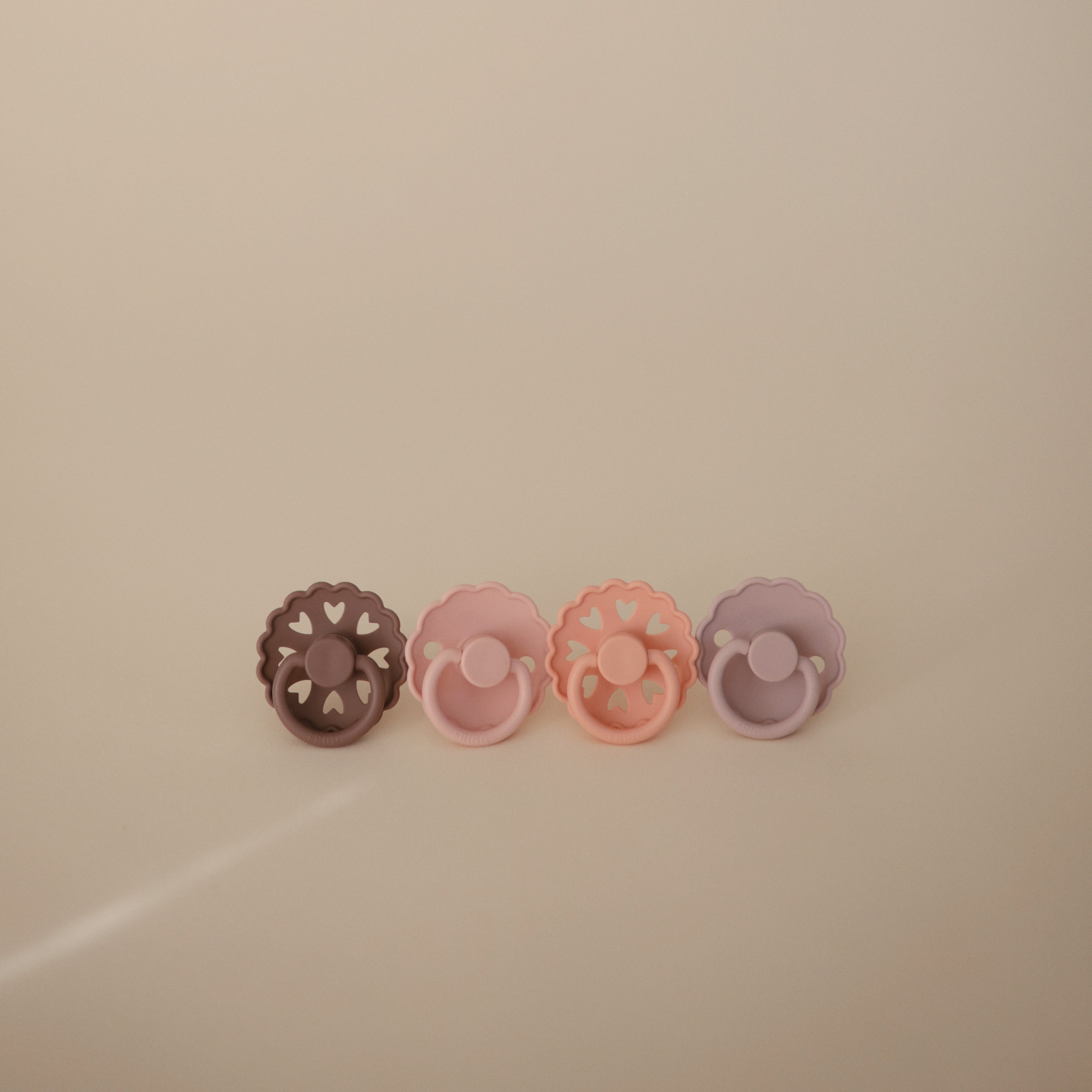 FRIGG Silicone Pacifier 4-Pack | Playroom Avenue