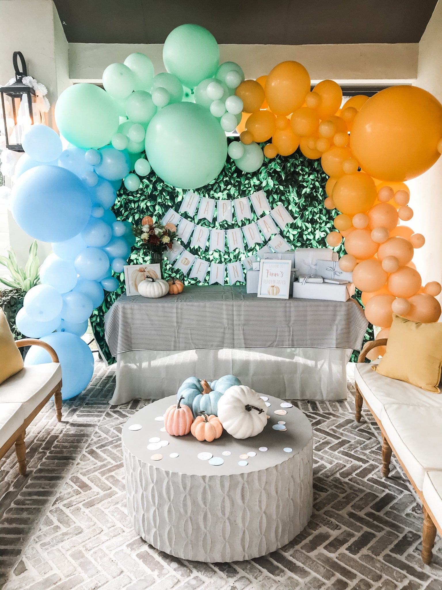 Green Balloon Garland | Playroom Avenue