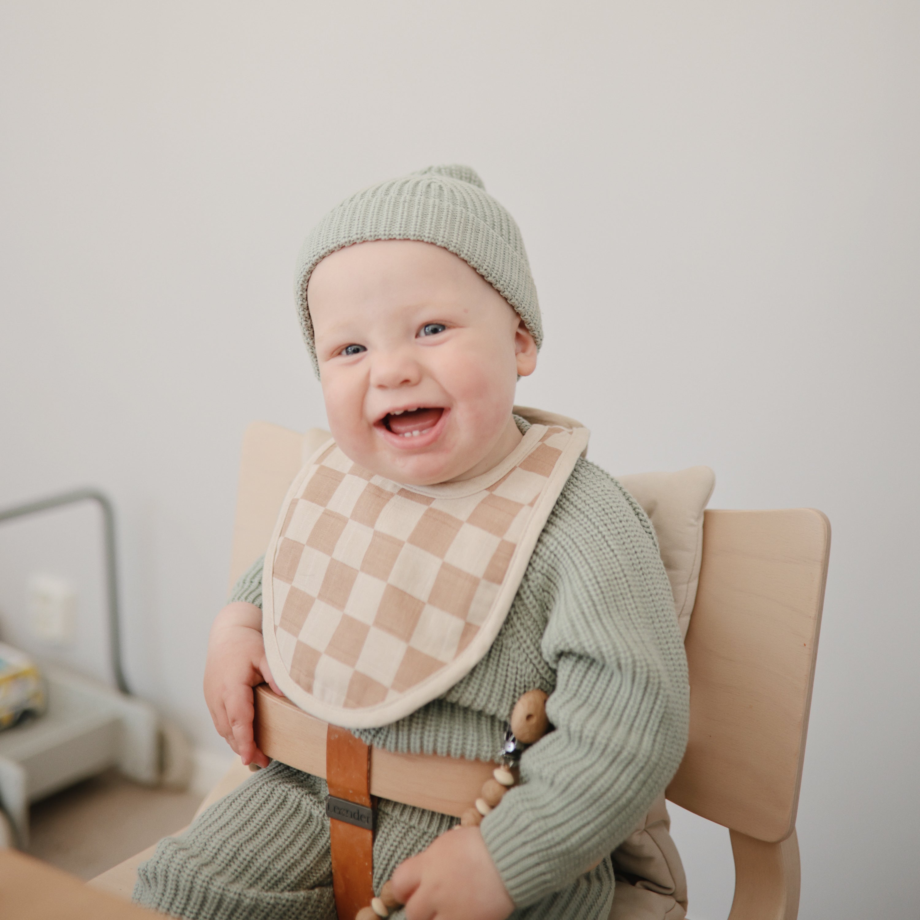 Mushie Muslin Bib | Playroom Avenue