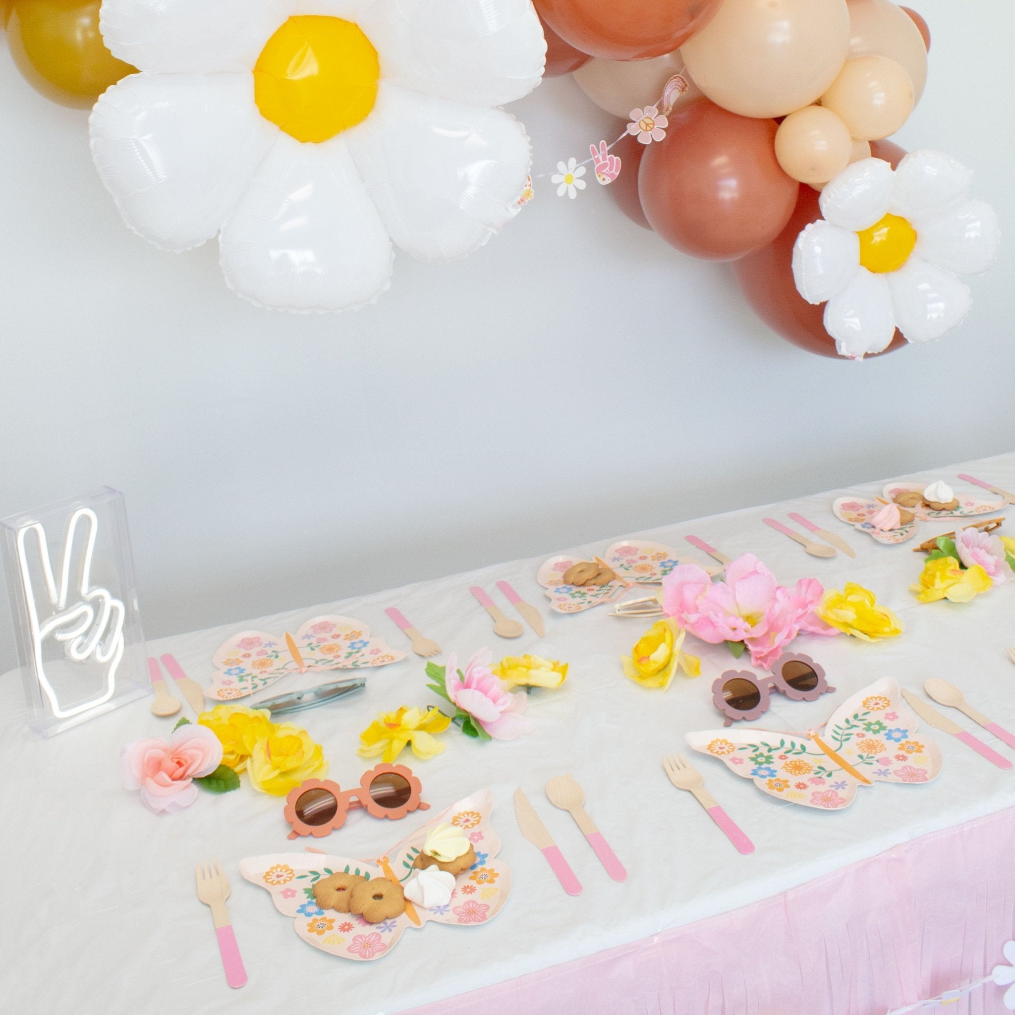 Ellie's Party Supply Pastel Pink Wooden Utensil Set – 24ct | ON SALE!! | Playroom Avenue