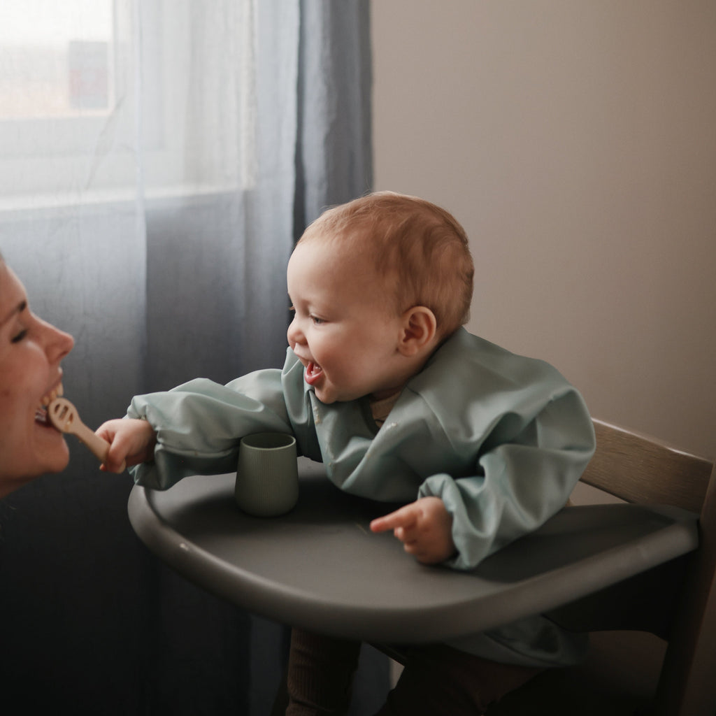 Mushie Long Sleeve Bib | Playroom Avenue