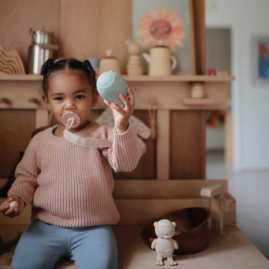 Mushie Linen Pacifier Clip 2-Pack | Playroom Avenue
