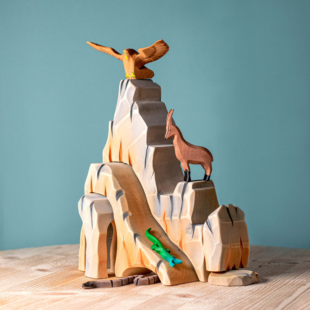 Bumbu Mountain Cliff | Playroom Avenue