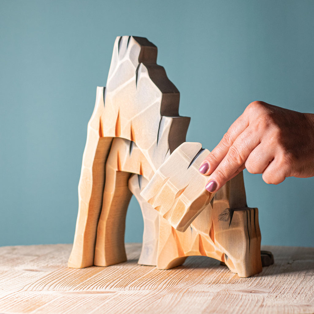 Bumbu Mountain Cliff | Playroom Avenue