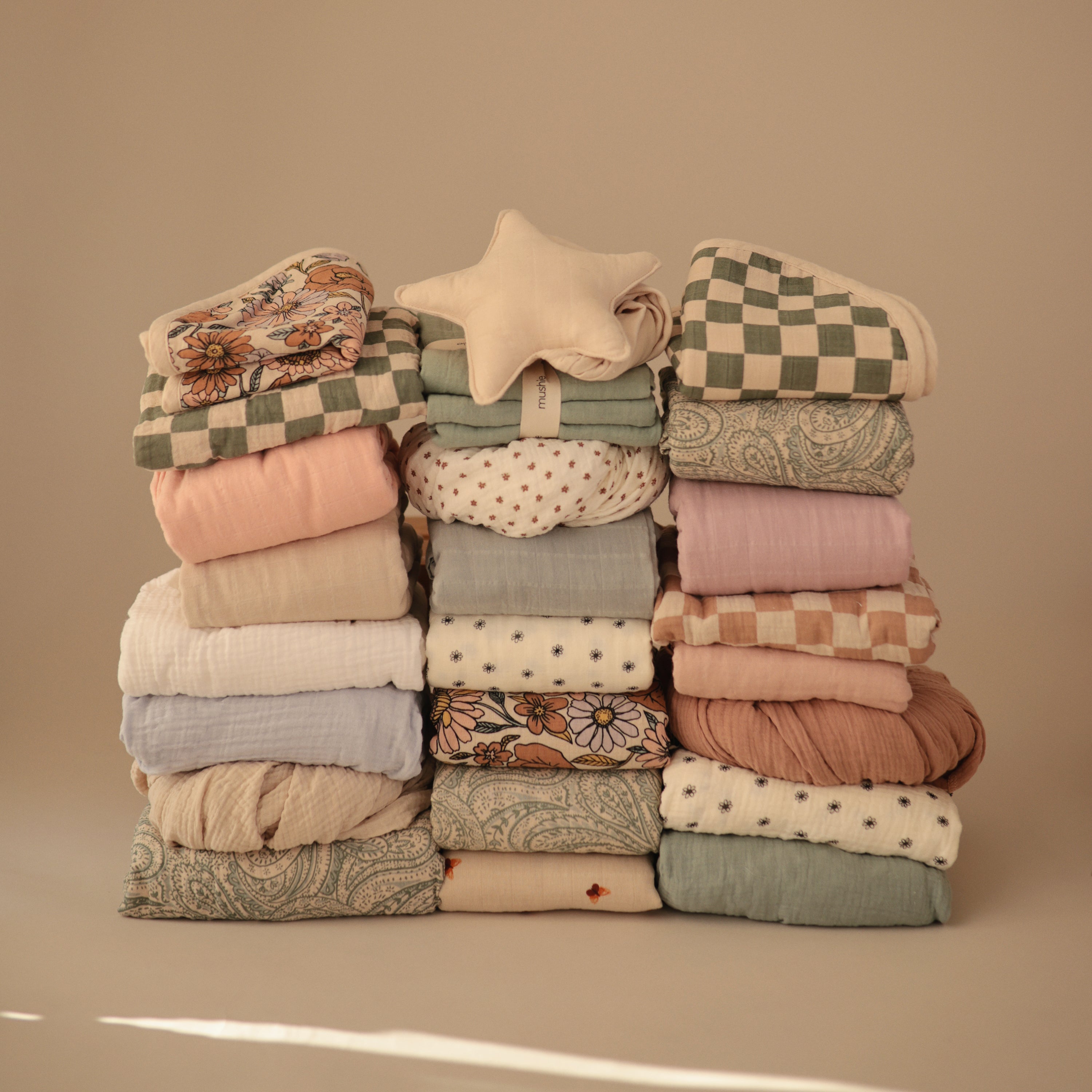 Mushie Organic Cotton Muslin Burp Cloth 2-Pack | Playroom Avenue