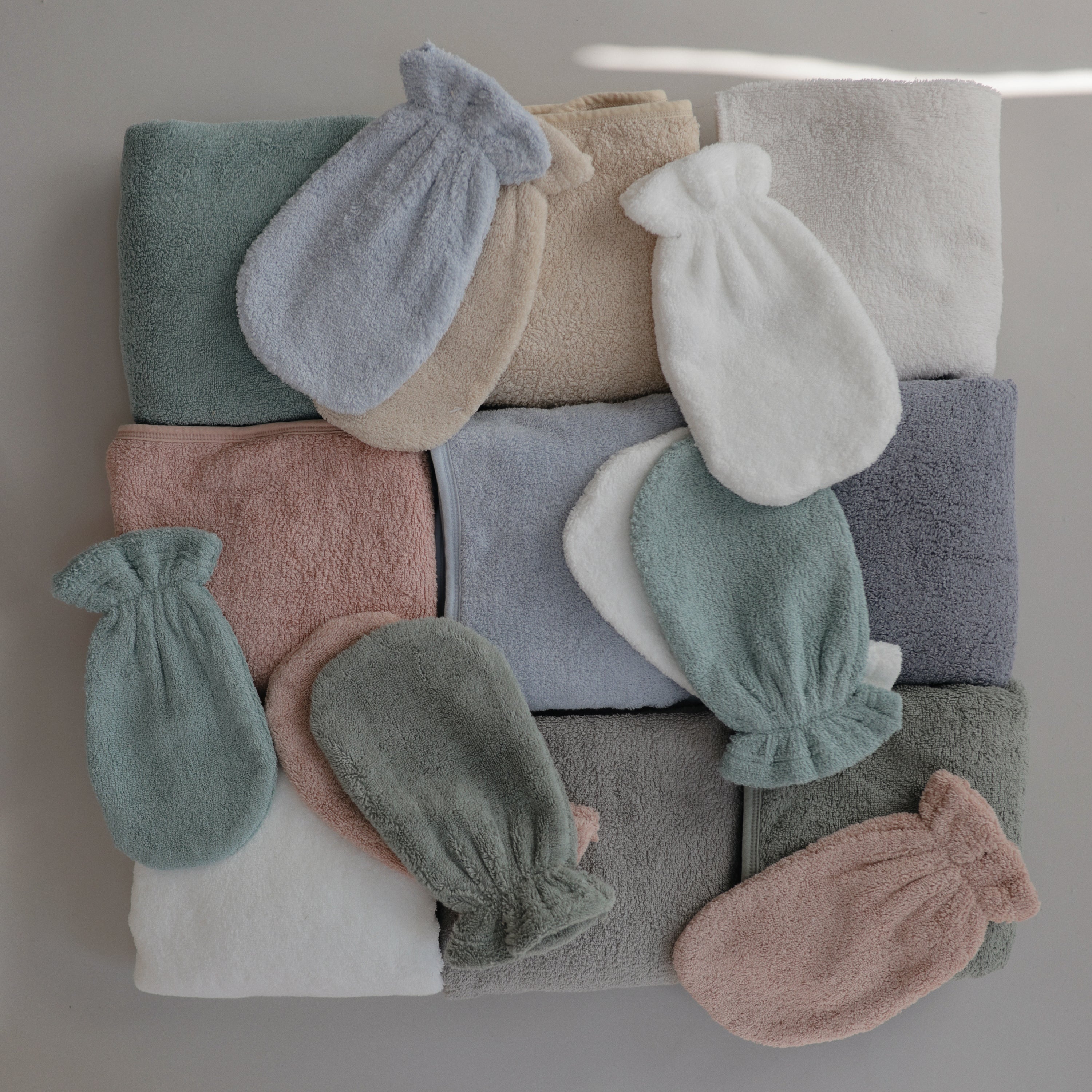 Mushie Organic Cotton Bath Mitt | Playroom Avenue