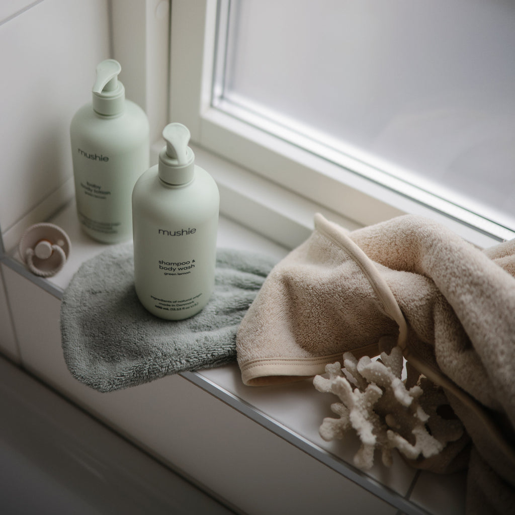 Mushie Organic Cotton Bath Mitt | Playroom Avenue