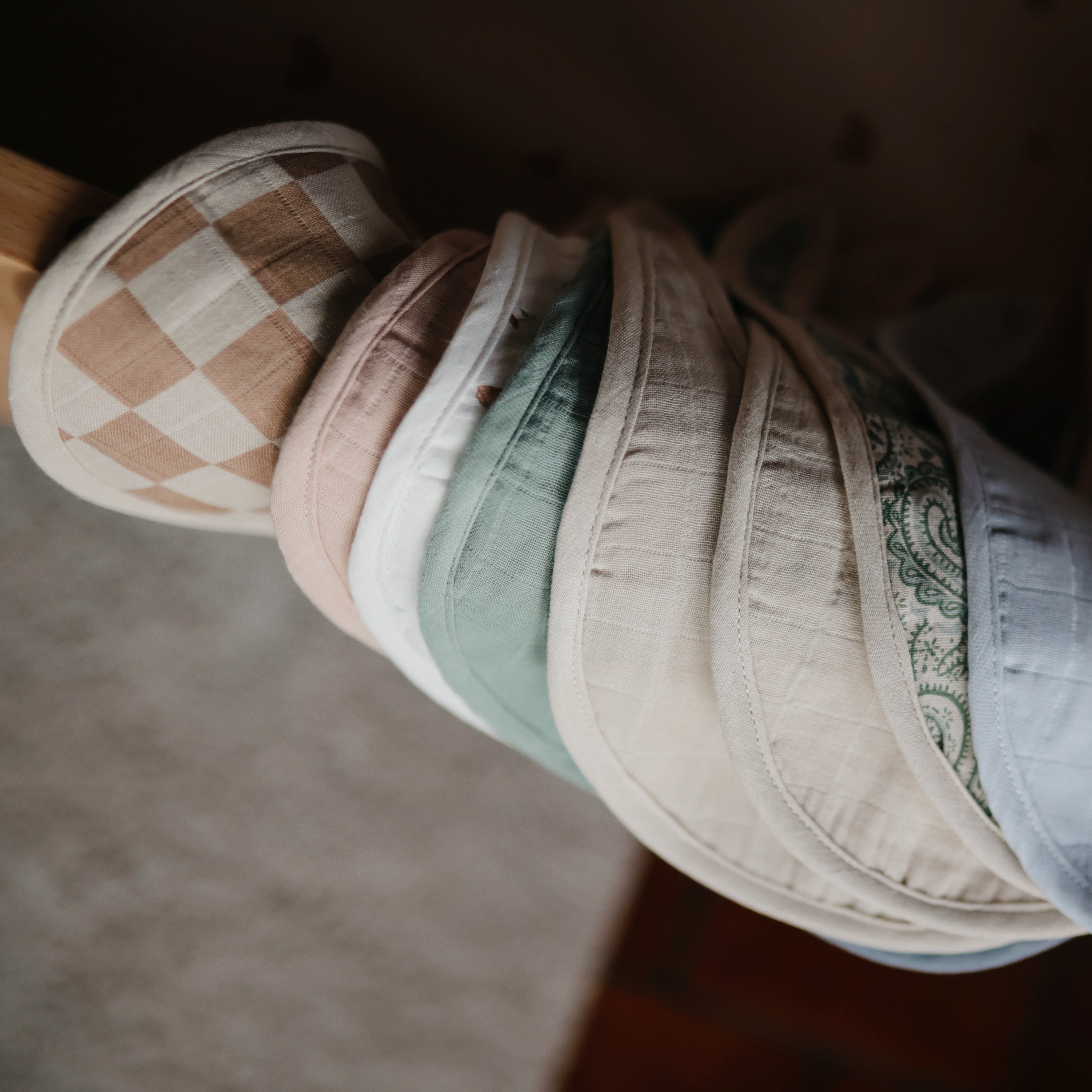 Mushie Muslin Bib | Playroom Avenue