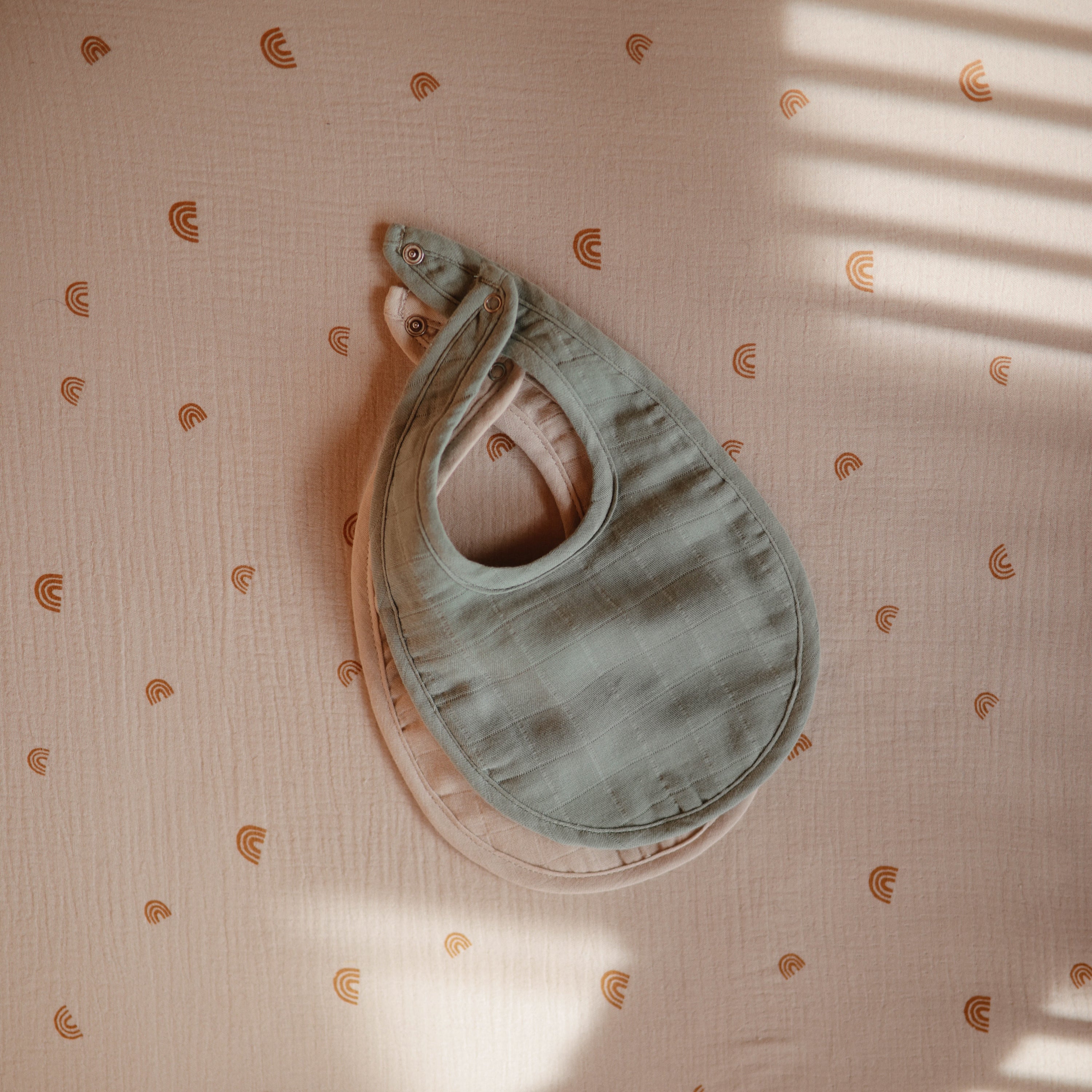 Mushie Muslin Bib | Playroom Avenue