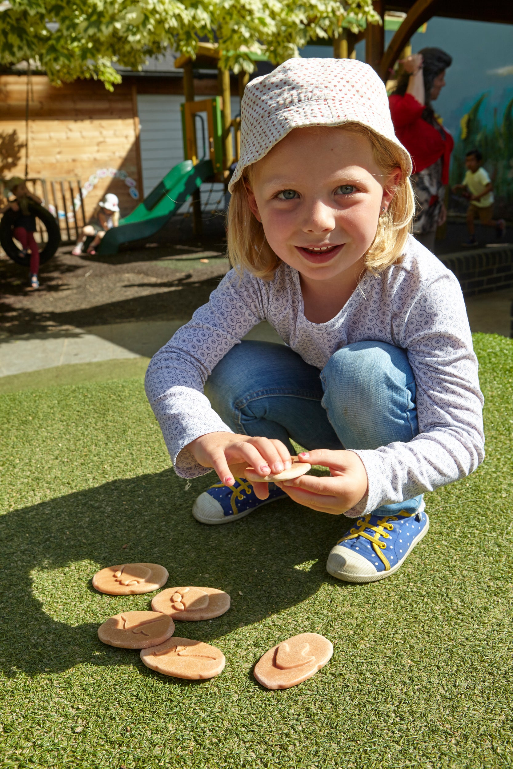 Discovery Pebbles - Dinosaur Footprints